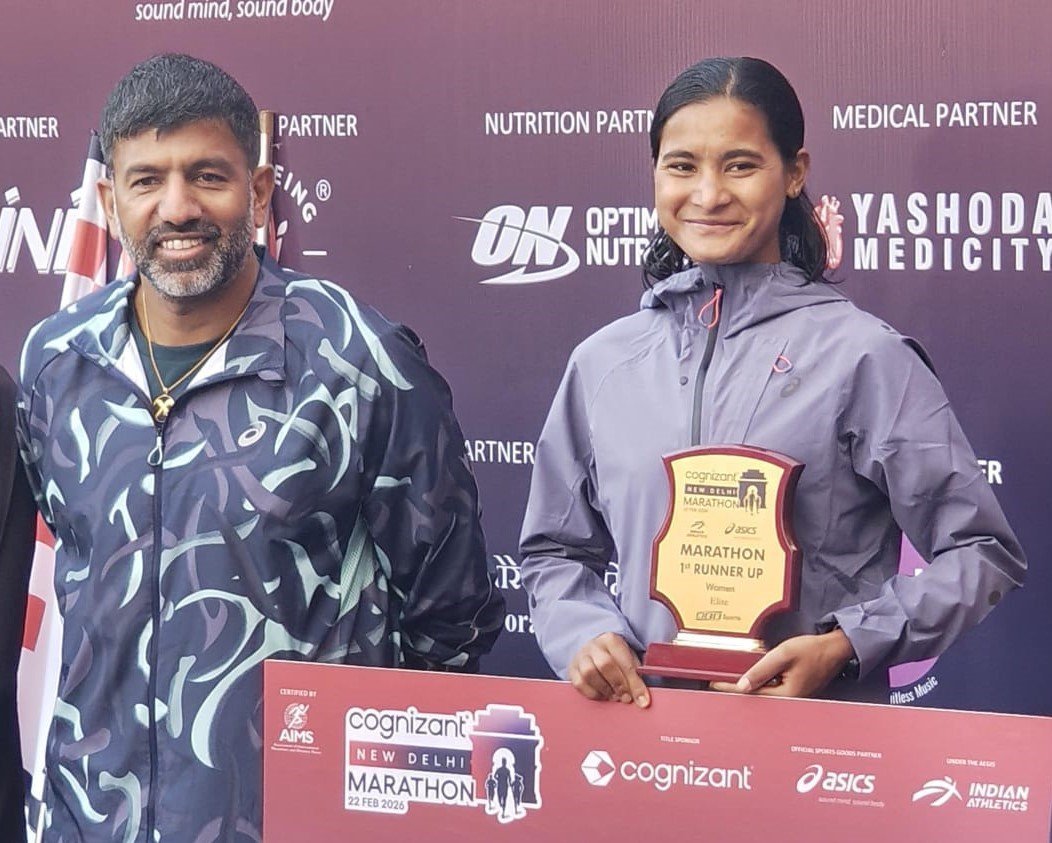 वाण गांव की भागीरथी बिष्ट ने दिल्ली मैराथन में जीता रजत पदक