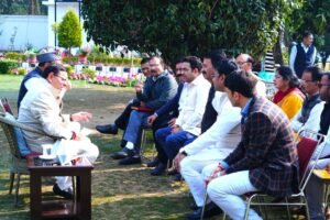 अधिकारी-कर्मचारियों की सुरक्षा के लिए एसओपी बनाने के निर्देश