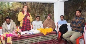 रेखा आर्या ने सुनी ग्रामीणों की समस्याएं, विकास कार्यों को दी मंजूरी