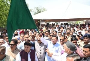 चारधाम यात्रा को मिला नई रफ्तार, ऋषिकेश से रवाना हुई पहली बसें