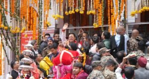 श्रद्धालुओं के लिए खुले गंगोत्री और यमुनोत्री धाम के कपाट