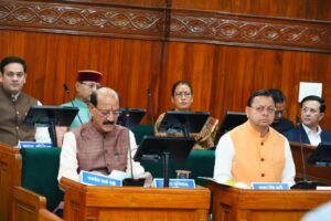 महिला सशक्तिकरण पर राजनीति नहीं होनी चाहिए: सीएम धामी