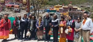 स्थाई समिति ने बदरीनाथ में परंपरा और आधुनिकता के संतुलन की सराहना की