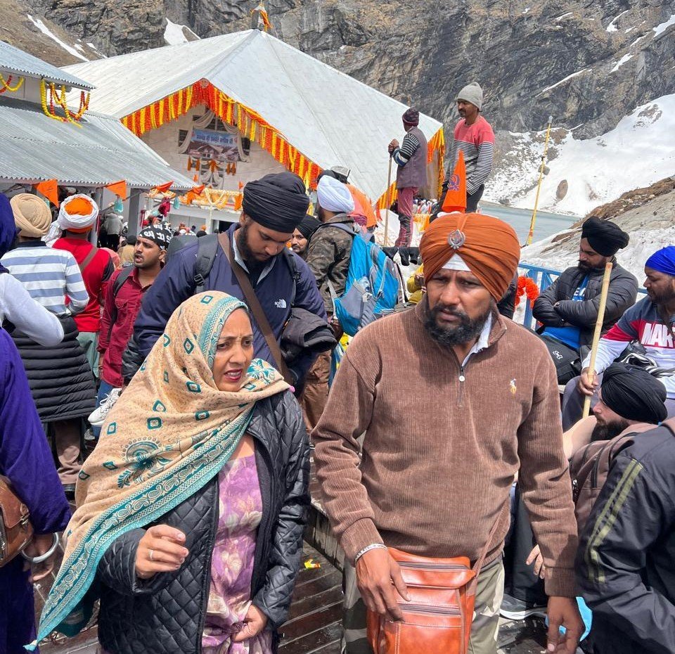 हेमकुंड साहिब के कपाट श्रद्धालुओं के लिए खुले