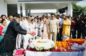 उपराष्ट्रपति सीपी राधाकृष्णन ने पूर्व मुख्यमंत्री भुवन चंद्र खंडूड़ी को दी श्रद्धांजलि