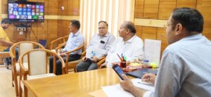 एसआईआर अभियान में तेजी लाने के डीएम ने दिए निर्देश