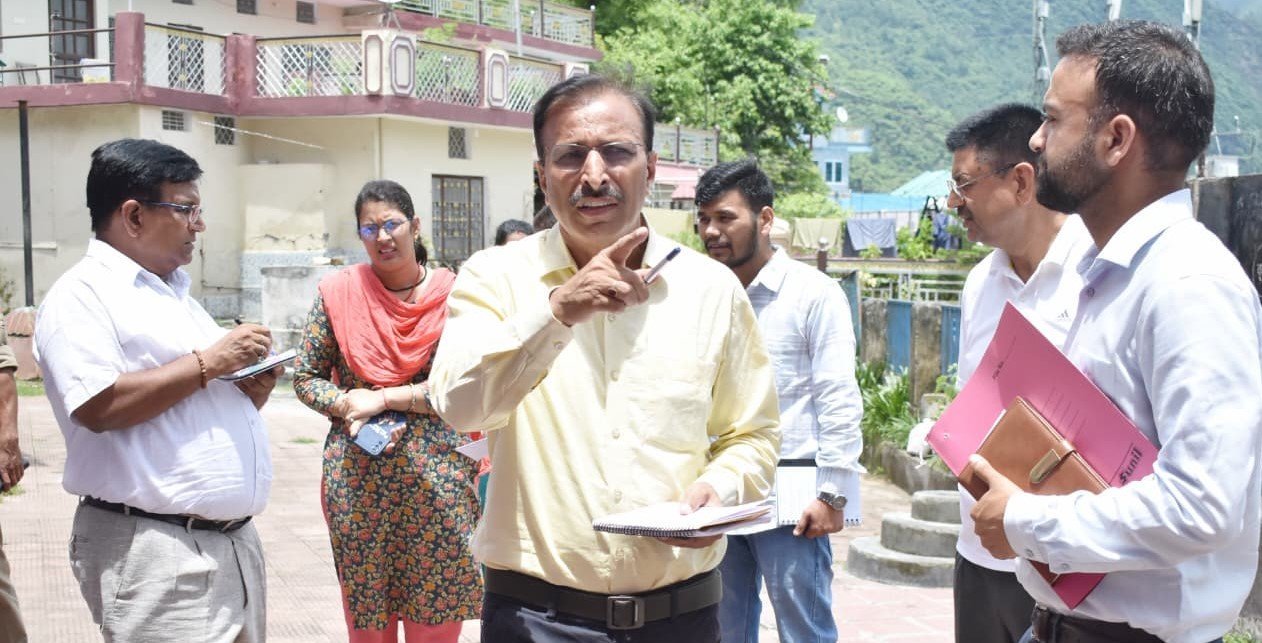 निर्वाचक नामावली विशेष पुनरीक्षण-2026 को लेकर कर्णप्रयाग में बैठक, बीएलओ की भूमिका पर जोर